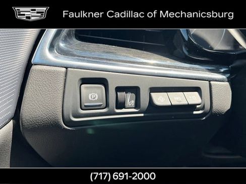 Used 2023 Cadillac XT5 Premium Luxury w/ Technology Package AWD/4WD image 27