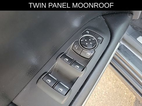 Used 2016 Lincoln MKZ w/ Equipment Group 300A Reserve FWD image 19