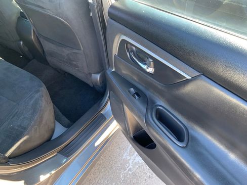 Used 2015 Nissan Altima 2.5 S w/ Power Driver Seat Package FWD image 29