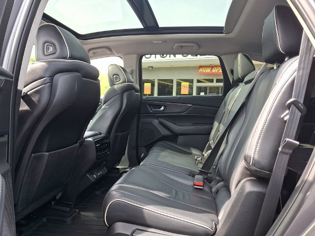Used 2022 Acura MDX w/ Advance Package AWD/4WD image 11