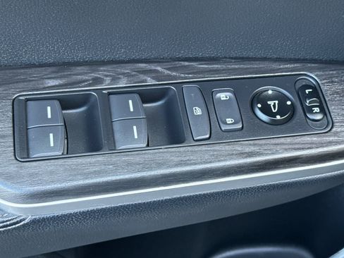 Used 2019 Honda Clarity Plug-In Hybrid image 13