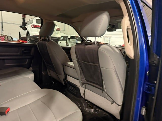 Used 2017 RAM 2500 Tradesman w/ Chrome Appearance Group AWD/4WD image 13