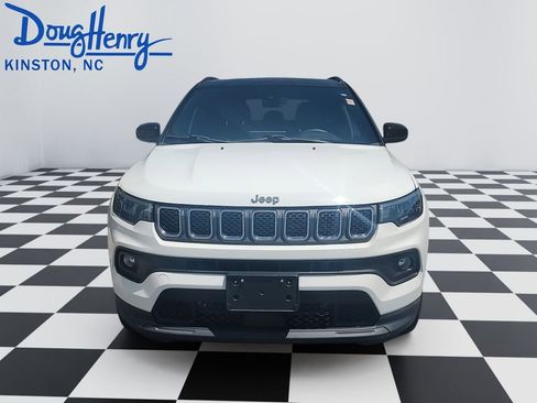 Used 2023 Jeep Compass Latitude w/ Sun and Sound Group AWD/4WD image 8