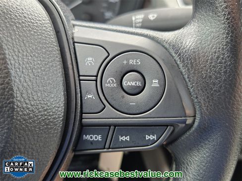 Used 2025 Toyota Corolla Cross L image 23