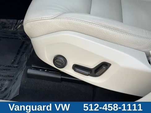 Used 2023 Volvo XC60 T8 Plus AWD/4WD image 22
