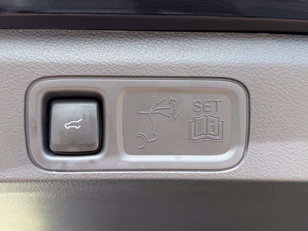 Used 2024 Ford Expedition Platinum RWD image 41
