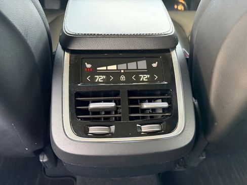 Used 2019 Volvo XC90 T5 Momentum image 44