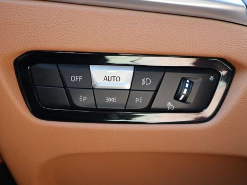Used 2026 BMW 330i Sedan w/ Premium Package RWD image 17