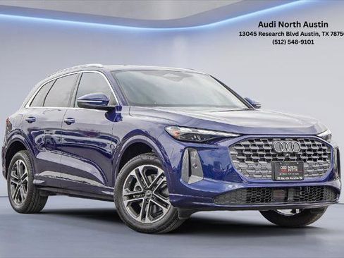 Certified 2025 Audi Q5 Premium w/ Convenience Package AWD/4WD image 1