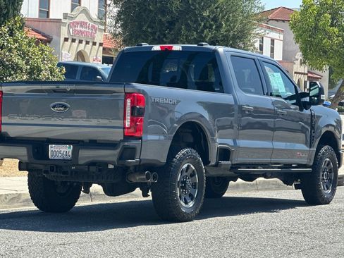 Used 2024 Ford F250 Lariat w/ Lariat Ultimate Package AWD/4WD image 4