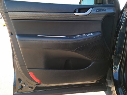 Used 2023 Hyundai Palisade Limited w/ Cargo Package image 8