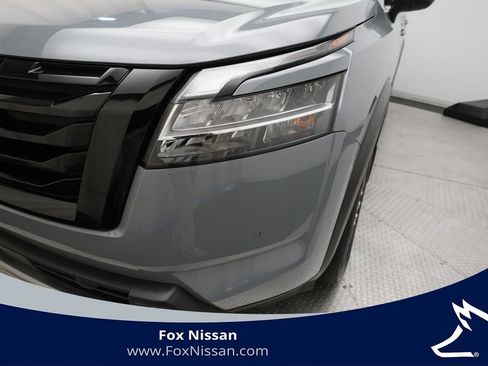 Certified 2023 Nissan Pathfinder Platinum image 24