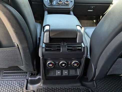 Used 2023 Land Rover Defender 110 X-Dynamic SE image 19