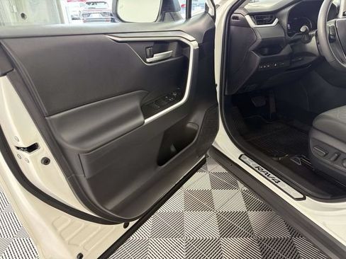 Used 2025 Toyota RAV4 XLE w/ Convenience Package AWD/4WD image 17