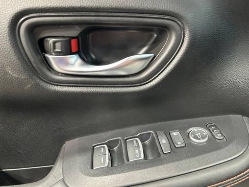 Certified 2024 Honda HR-V Sport image 24