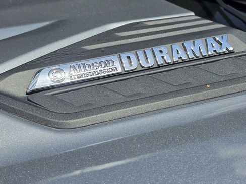 Used 2025 Chevrolet Silverado 2500 ZR2 w/ Technology Package image 34