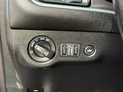 Used 2021 Dodge Challenger R/T image 18