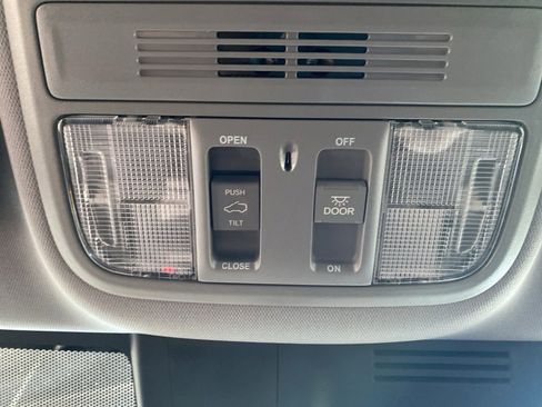 Used 2022 Honda CR-V EX image 23