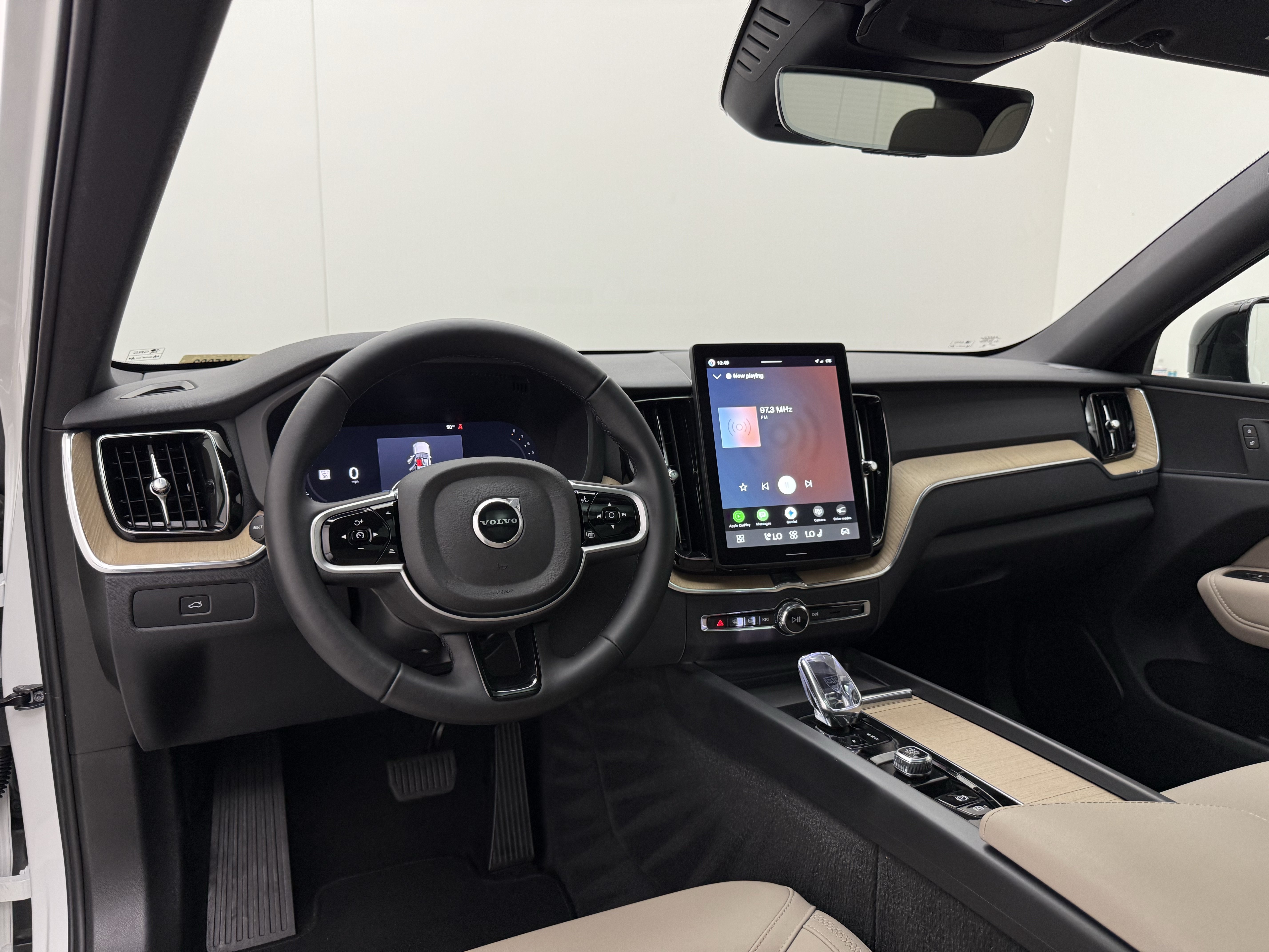 Certified 2026 Volvo XC60 B5 Plus AWD/4WD image 25