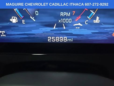 Used 2024 Chevrolet Traverse Z71 w/ Enhanced Driving Package AWD/4WD image 23