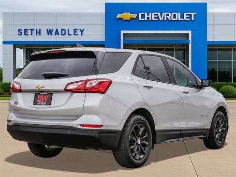 Used 2020 Chevrolet Equinox LS w/ LS Convenience Package image 7
