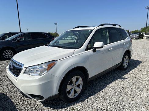 Used 2015 Subaru Forester 2.5i Premium w/ All-Weather Package AWD/4WD image 4