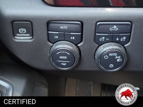 Used 2022 Chevrolet Silverado 1500 LT AWD/4WD image 27