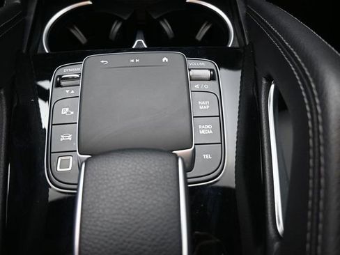 Used 2025 Mercedes-Benz GLE 350 4MATIC image 3
