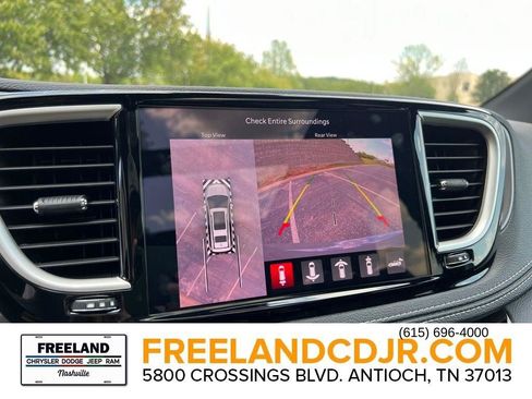 New 2025 Chrysler Pacifica Select image 33