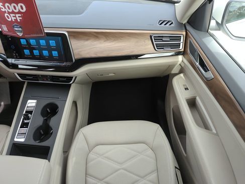 New 2026 Volkswagen Atlas SE image 16