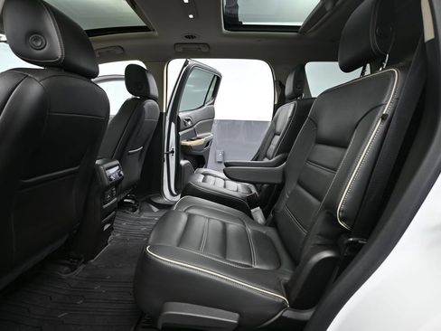 Used 2018 GMC Acadia Denali w/ Technology Package AWD/4WD image 41