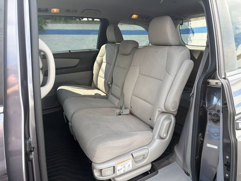 Used 2015 Honda Odyssey EX image 18