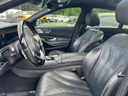 Used 2018 Mercedes-Benz S 560 Sedan image 4