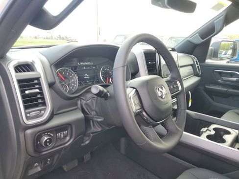 New 2026 RAM 1500 4x4 Crew Cab image 13