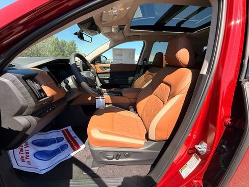 New 2026 Nissan Pathfinder Platinum AWD/4WD image 12