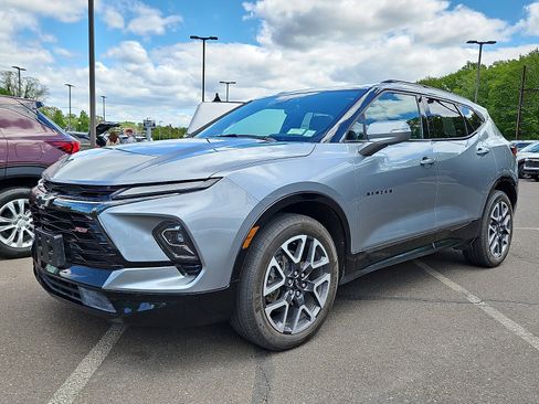 Used 2024 Chevrolet Blazer RS w/ Enhanced Convenience Package AWD/4WD image 3