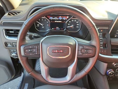 Used 2021 GMC Yukon SLT w/ SLT Premium Package AWD/4WD image 18