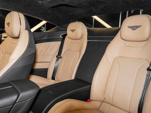 Used 2024 Bentley Continental GT V8 image 19