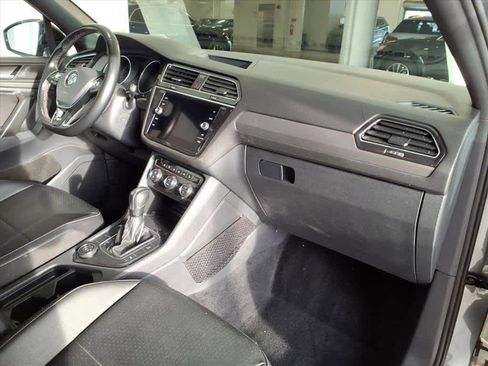 Used 2021 Volkswagen Tiguan SE R-Line image 22