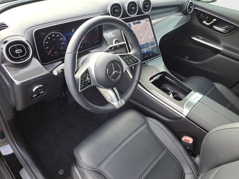 Used 2024 Mercedes-Benz GLC 300 image 12