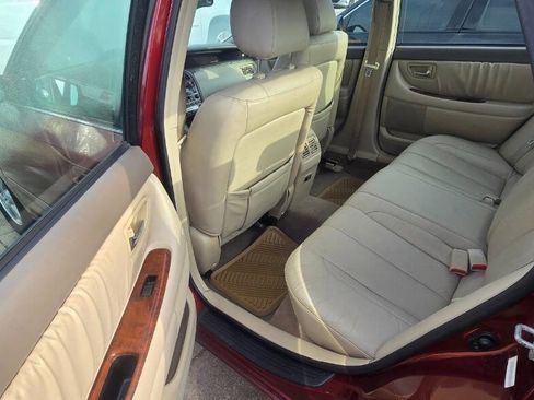 Used 2002 Toyota Avalon XLS image 8