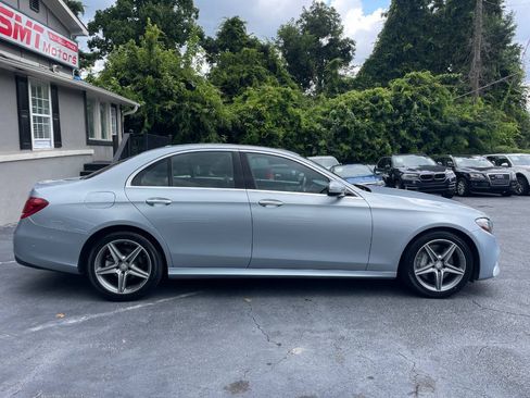 Used 2017 Mercedes-Benz E 300 4MATIC w/ Premium 2 Package image 5