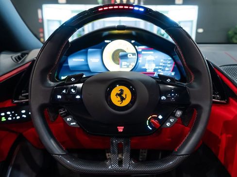 Used 2024 Ferrari Roma Spider RWD image 5