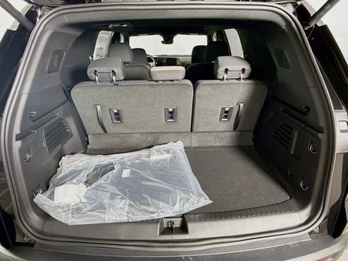 New 2026 Chevrolet Traverse LT w/ Driver Confidence Package AWD/4WD image 27