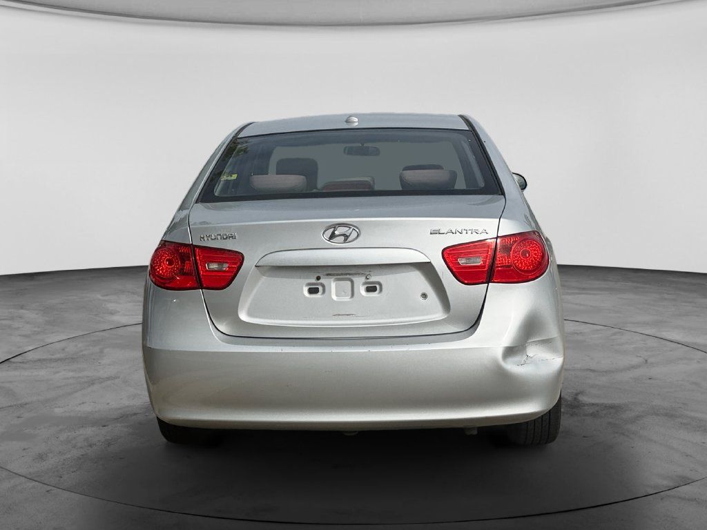 Used 2009 Hyundai Elantra SE FWD image 8