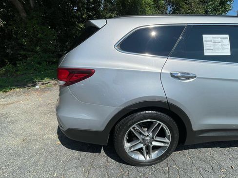 Used 2017 Hyundai Santa Fe AWD image 8