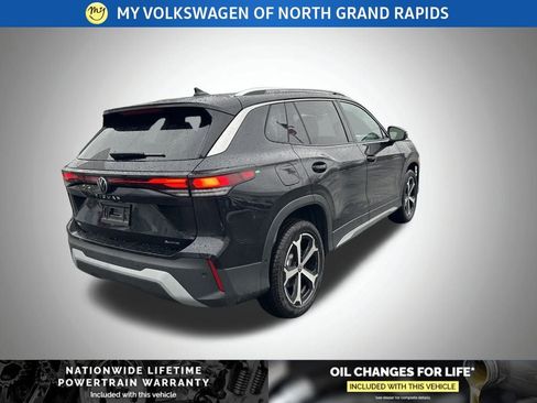 New 2026 Volkswagen Tiguan SE image 3