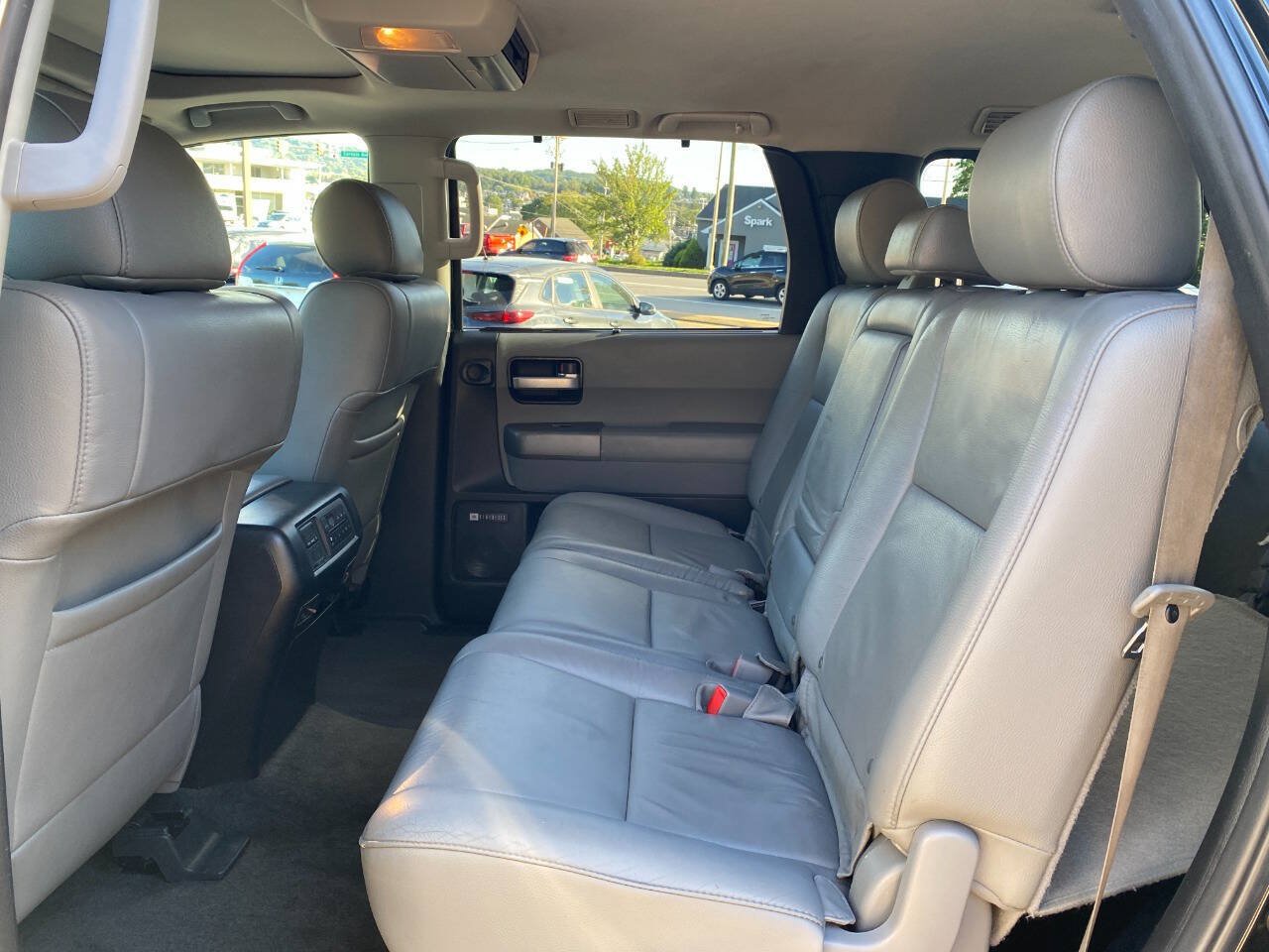 Used 2012 Toyota Sequoia Limited AWD/4WD image 23