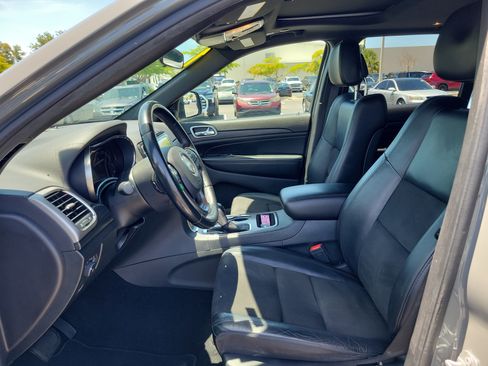 Used 2021 Jeep Grand Cherokee Laredo X AWD/4WD image 22