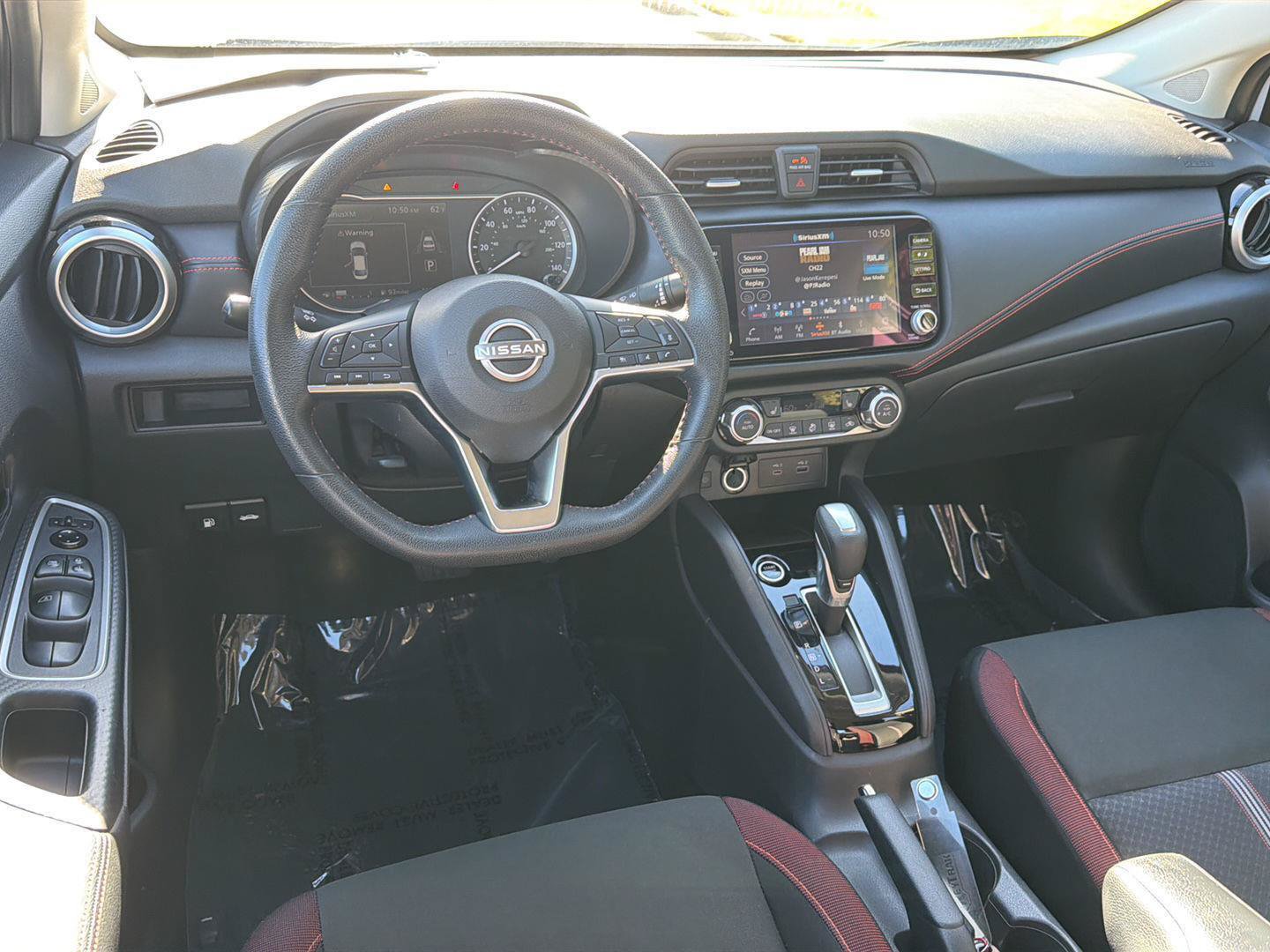 Used 2025 Nissan Versa SR FWD image 17